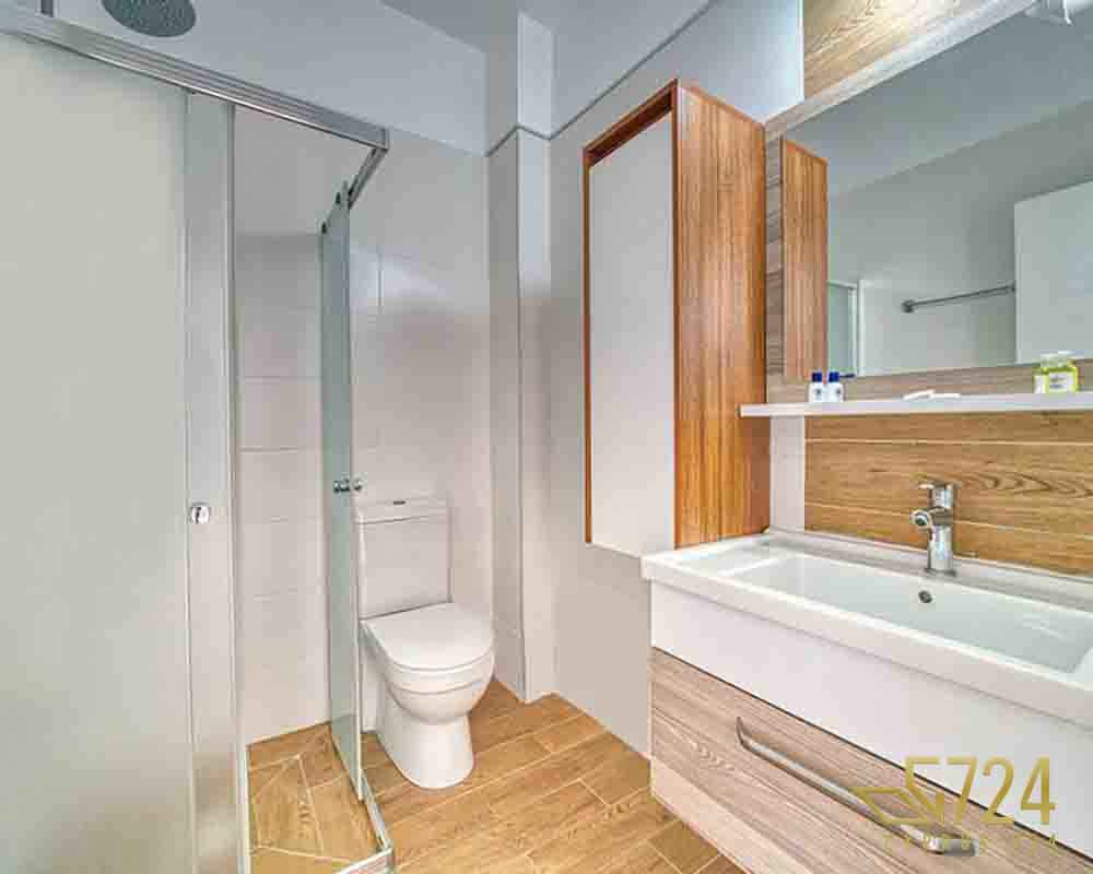 حمام و دسشویی آپارتمان دو خوابه در تای ریزورت